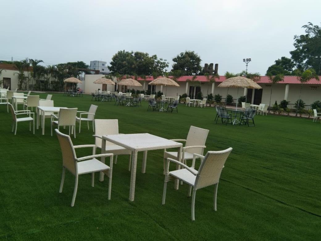 Focus Club And Resort Ranchi Esterno foto