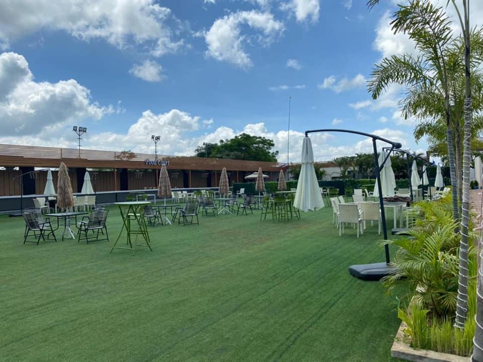 Focus Club And Resort Ranchi Esterno foto