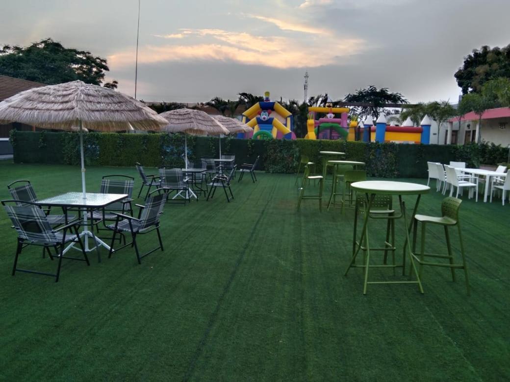 Focus Club And Resort Ranchi Esterno foto